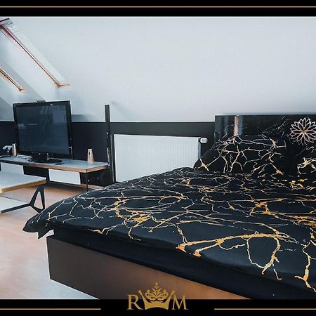 Rm Luxury Apartment In Prague • 6 People • Free Parking • Pets Eksteriør bilde