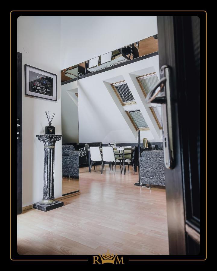 Rm Luxury Apartment In Prague • 6 People • Free Parking • Pets Eksteriør bilde